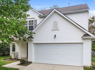 2725 Forest Grove Ct, Charlotte, NC 28269