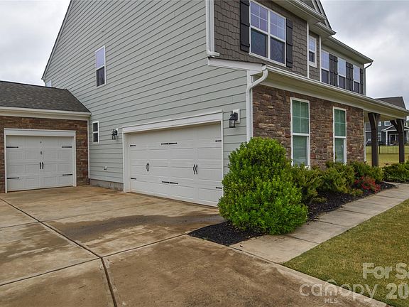 4th image of 7227 Adirondack Dr