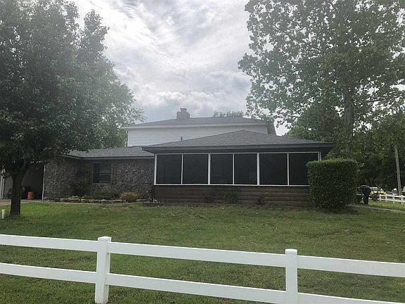 3rd image of 110 Dunn St