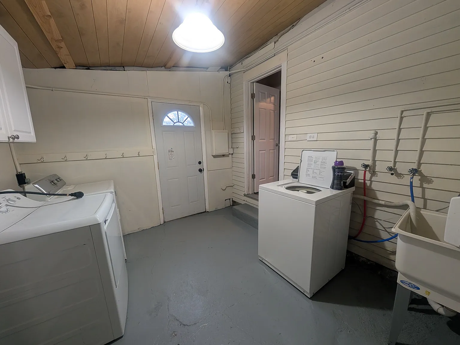 2 bed, 1.0 bath, 800 sqft, $1,250 — Photo 3