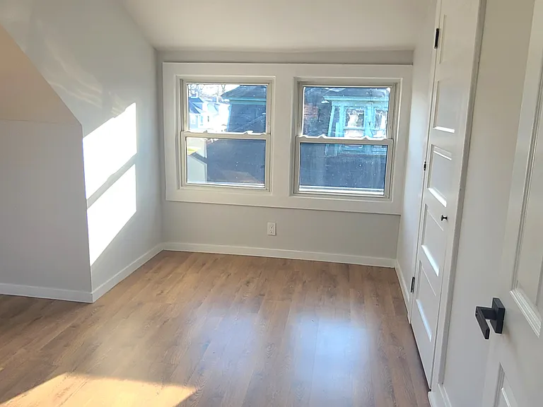 73 Oak Ln #2 — Photo 19