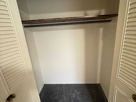 4th image of 1161 W Carriage Dr #1