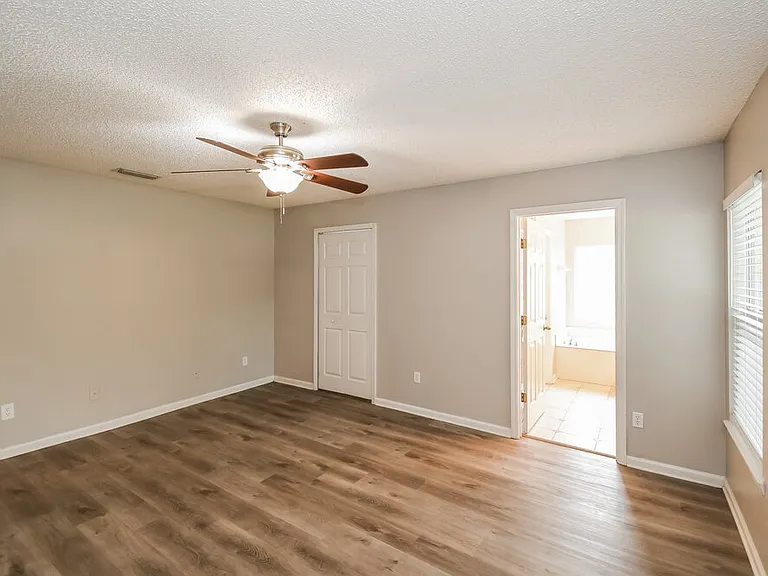 2621 Fernleaf Dr — Photo 9