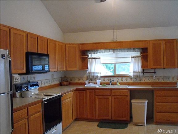 5th image of 10 Hood Pl