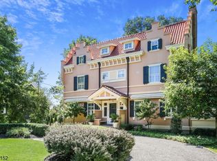 92 Prospect St, Summit, NJ 07901