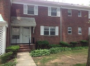 6 Manor Dr #1, Red Bank, NJ 07701