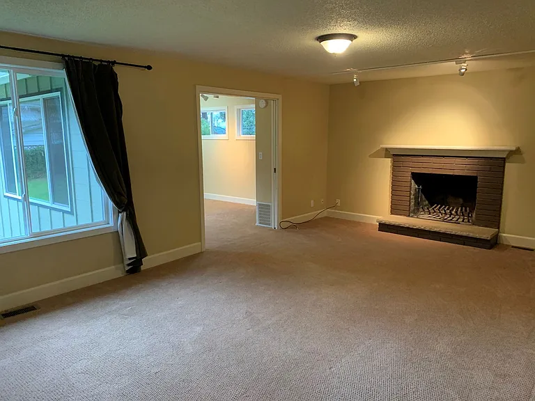 1735 McLean Blvd — Photo 8