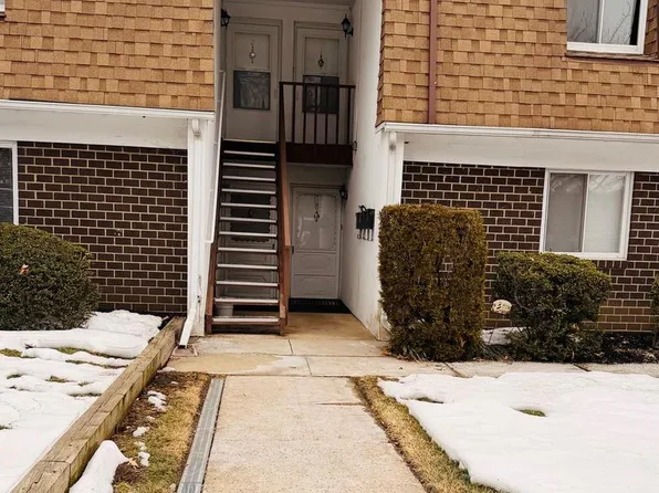 411 Stiles Ave APT A3, Maple Shade, NJ 08052