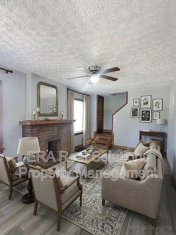Building Photo - 488 Woodbury Ave