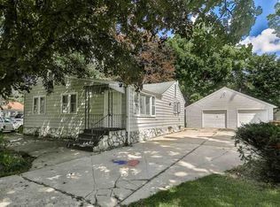 2140 Eggleston Rd, Rockford, IL 61108