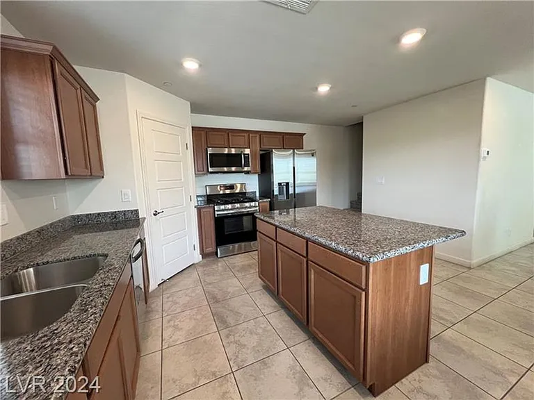 649 Pickled Pepper Pl — Photo 5
