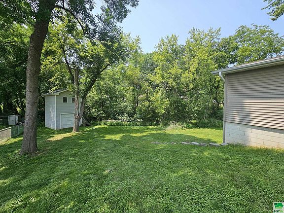 3rd image of 3523 Stone Park Blvd