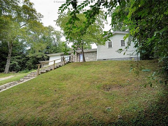 2nd image of 2610 Charmwood Dr