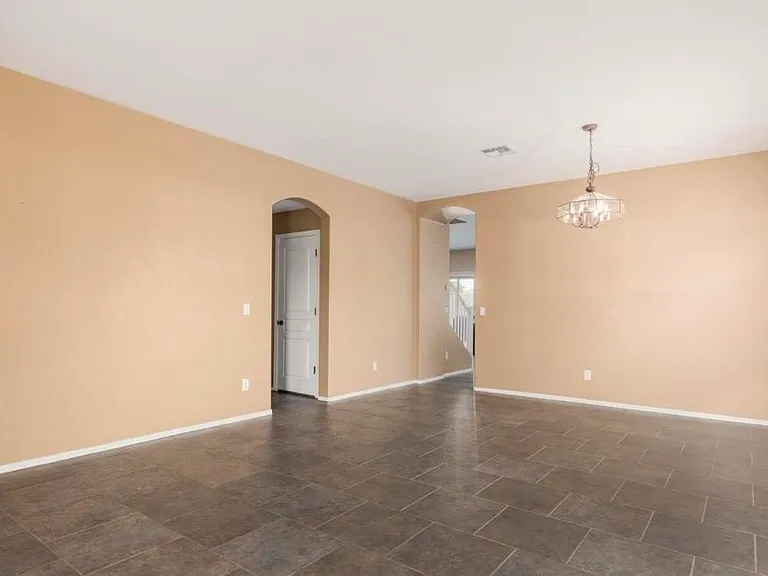 14586 W Mauna Loa Ln — Photo 21