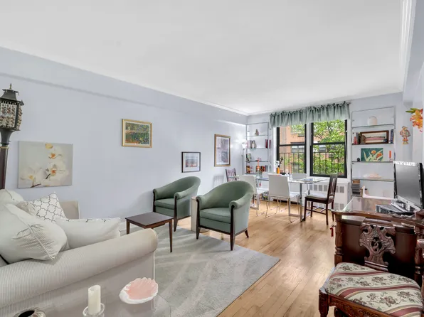 342 East 53rd Street image 1 of 7