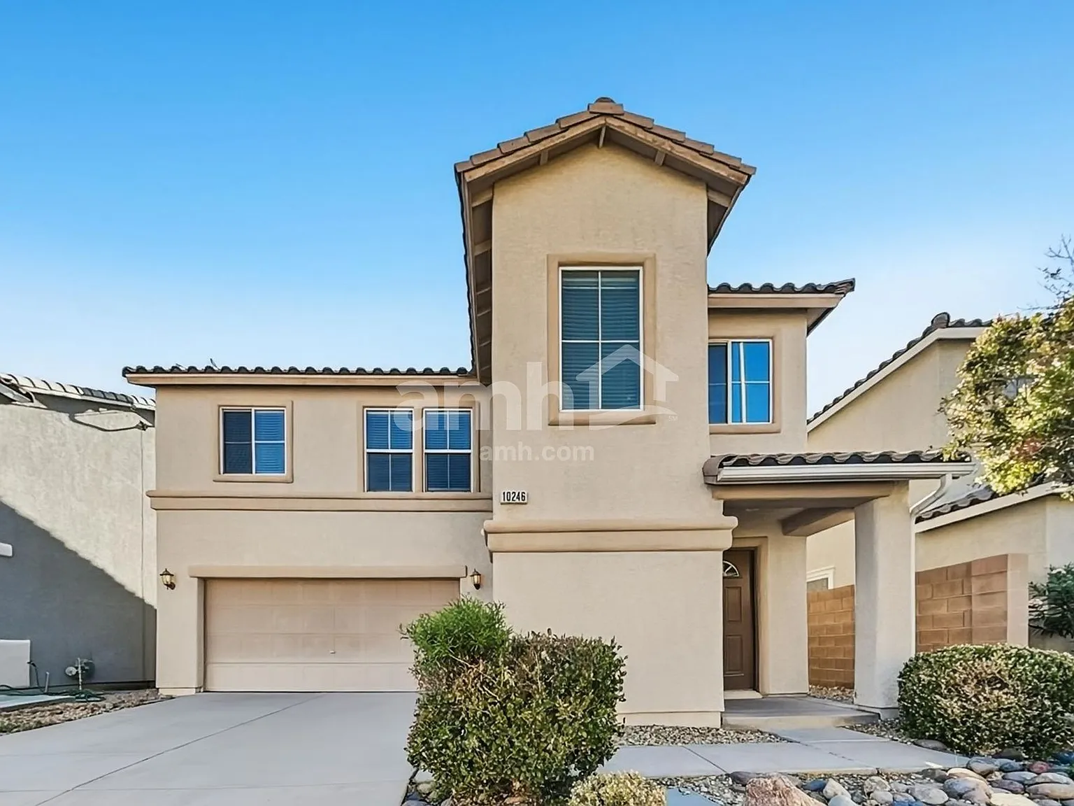 4 bed, 2.5 bath, 2543 sqft, $2,445 — Photo 1