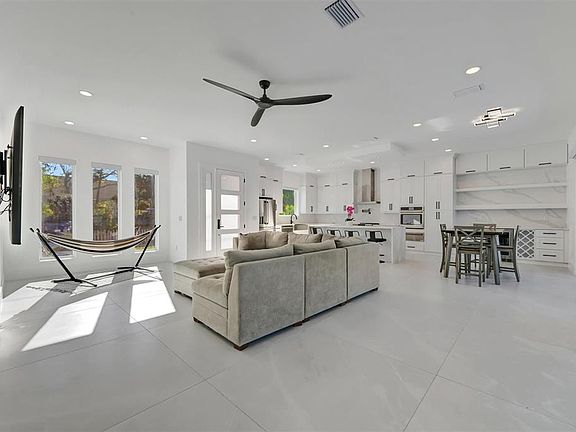 3rd image of 3723 NORWOOD COURT