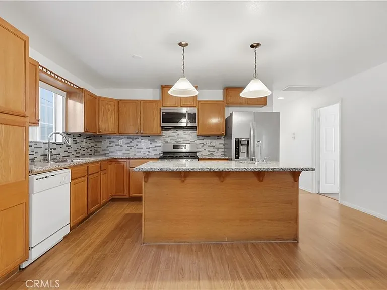 2211 Barbour Ct — Photo 2
