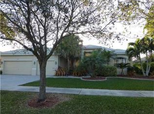 5057 Countrybrook Dr, Cooper City, FL 33330