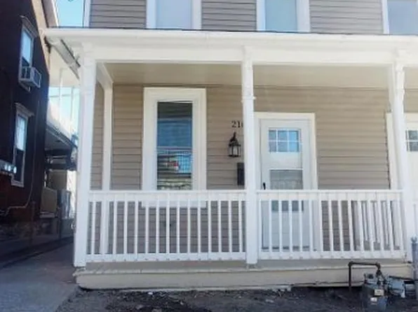 216 Elm St, Steelton, PA 17113