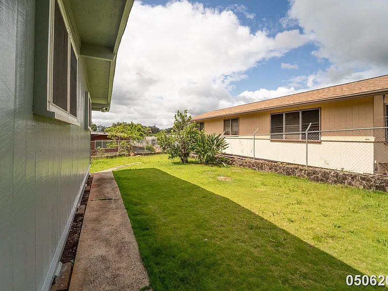 207 Kaliponi St — Photo 22