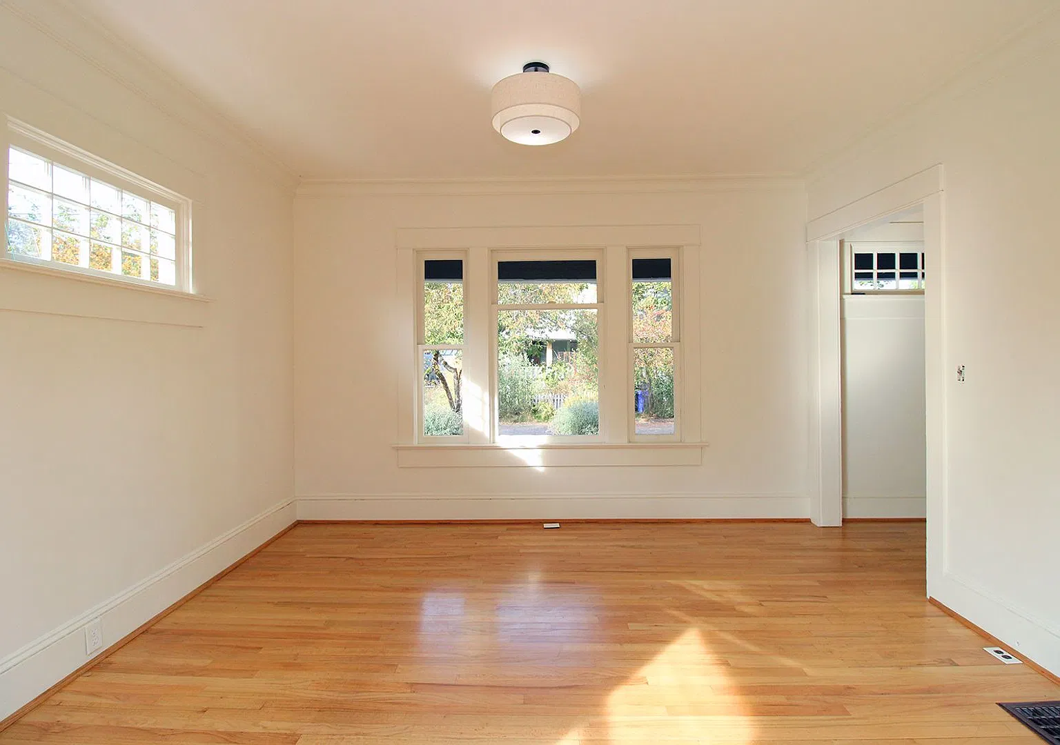 Beautifully Remodeled Richmond 3 Bed/2 Bath Craftsman! — Photo 4