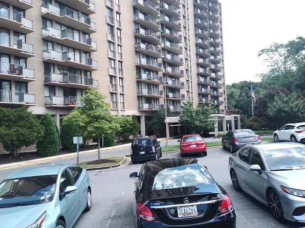 6100 Westchester Park Dr APT 409, College Park, MD 20740