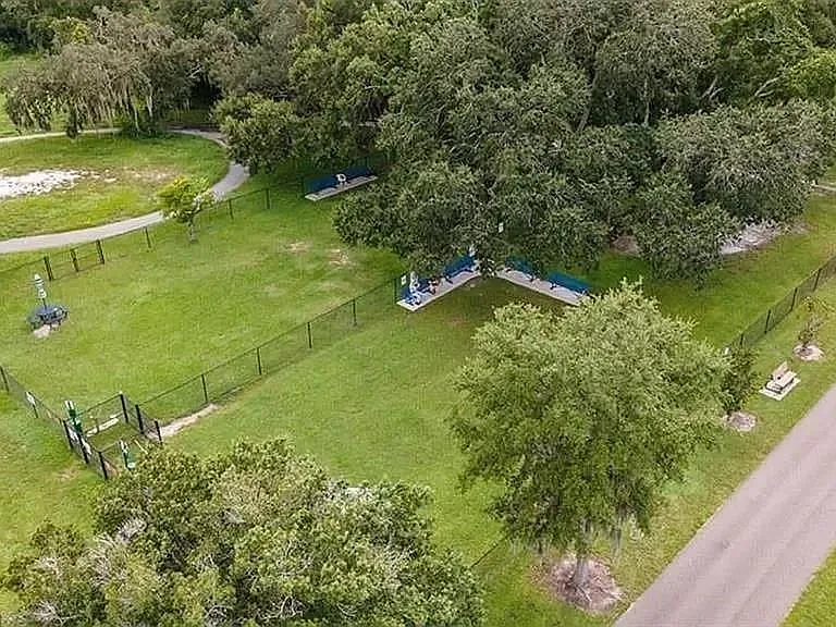 713 Manchester Woods Dr — Photo 62