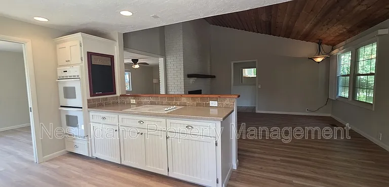 10127 W Springdale Ct — Photo 5