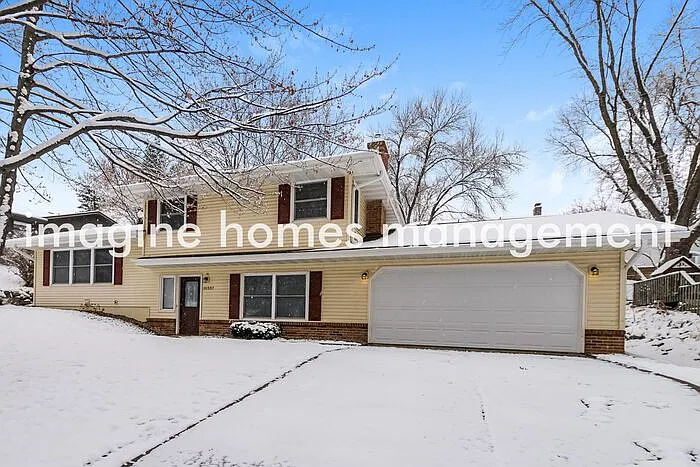 4 bed, 2.0 bath, 1716 sqft, $2,650 — Photo 1