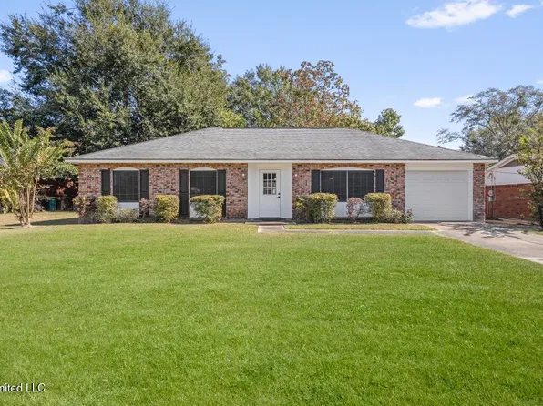 11390 Ruth Ct, Biloxi, MS 39532
