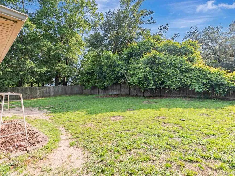 5811 Rustic Ridge Cir — Photo 31