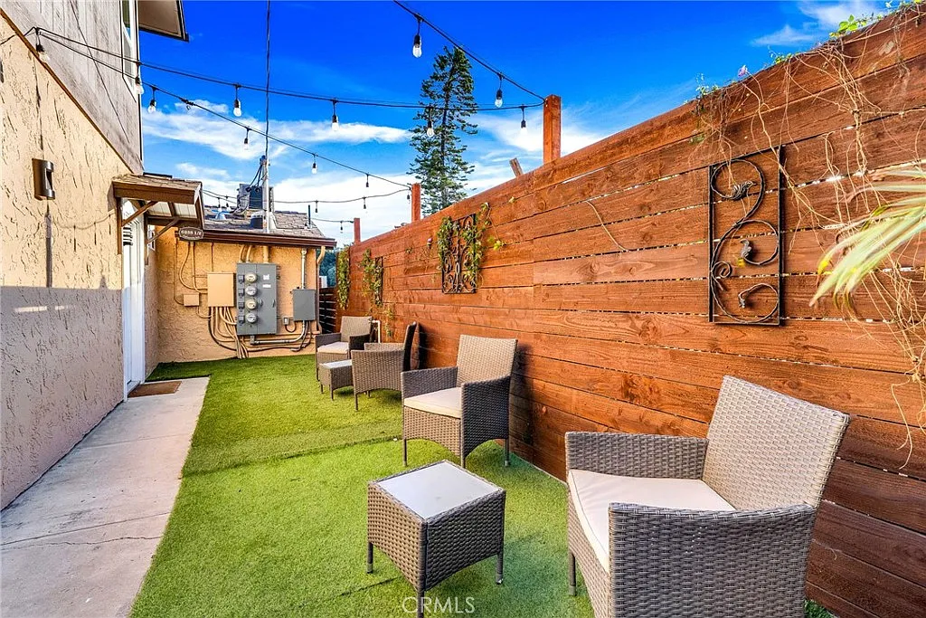 1 bed, 600 sqft, $2,600 — Photo 2