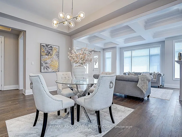 1362 Lynx Gdns — Photo 11