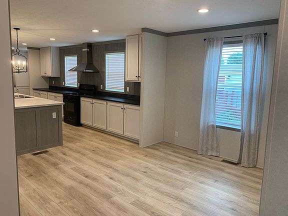 2nd image of 54 Bee Jay Dr #54