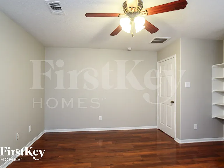 7819 Adonis Ave — Photo 10