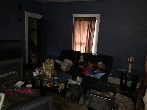 4th image of 3032 Kensington Ave