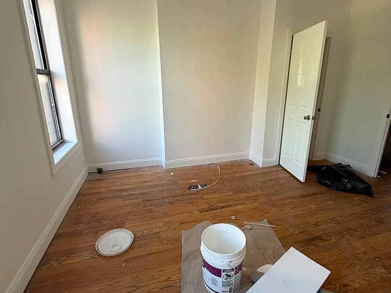674 Saint Anns Ave #2N — Photo 7