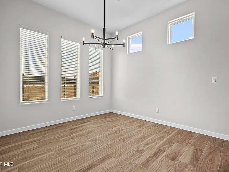 13992 Margaret Ponce Ave — Photo 26