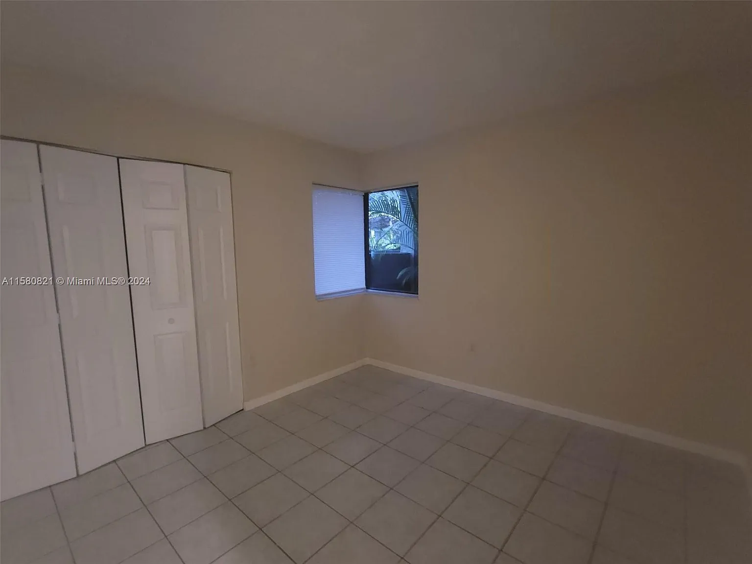 9673 SW 138th Ave — Photo 2