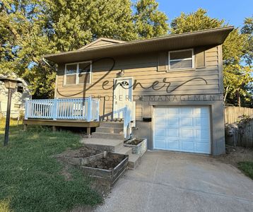 18406 E Shoshone Dr, Independence, MO, 64058