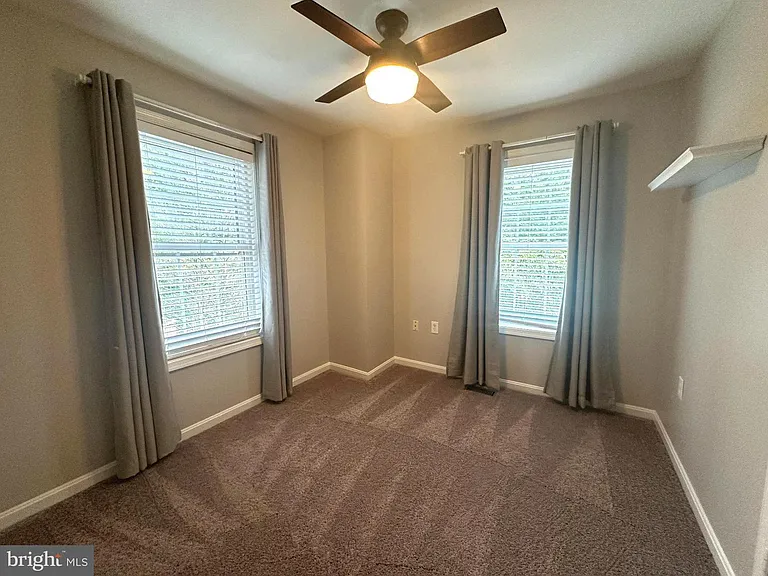 11928 Sentinel Point Ct — Photo 18