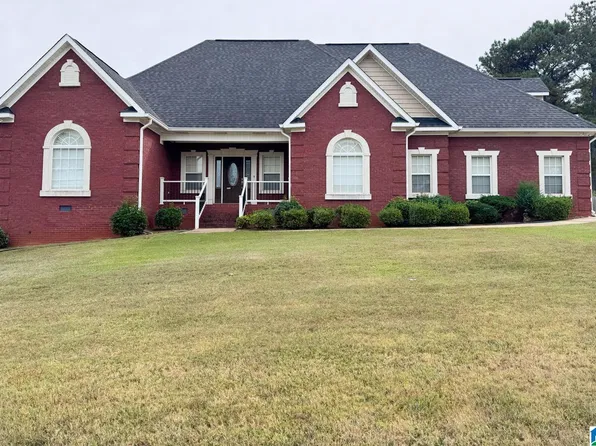 1002 Carrie Ct SW, Jacksonville, AL 36265
