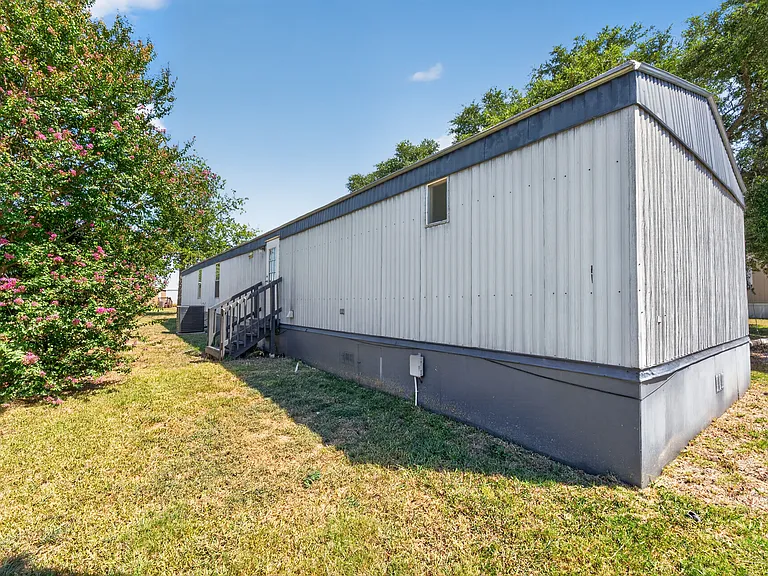 1341 Flying L Ln #10 — Photo 3