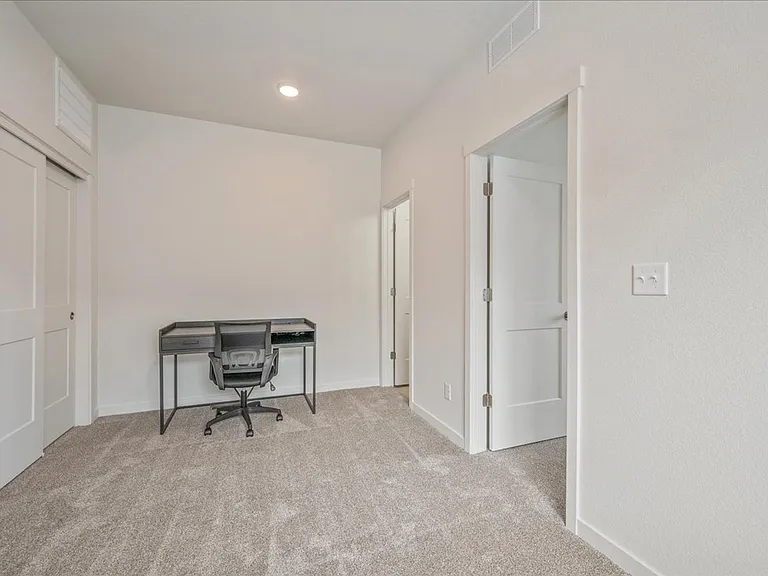1724 Richard Martin Dr — Photo 21
