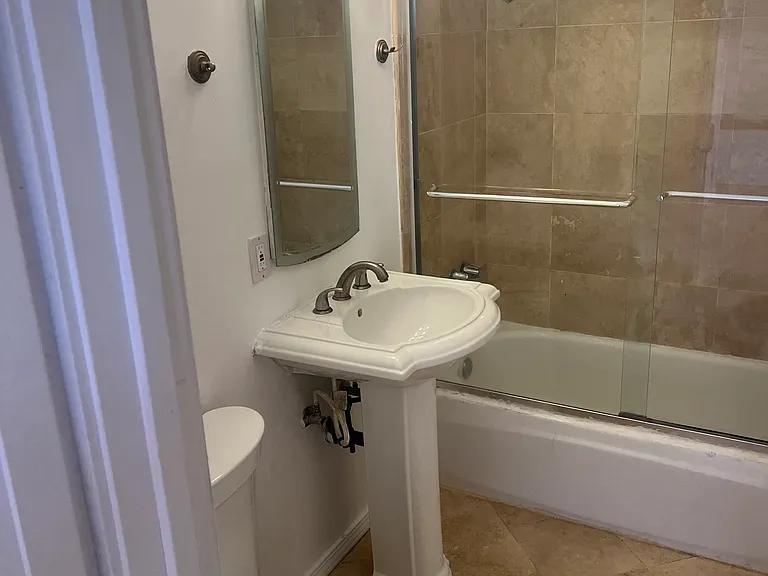 746 Ashland Ave — Photo 18
