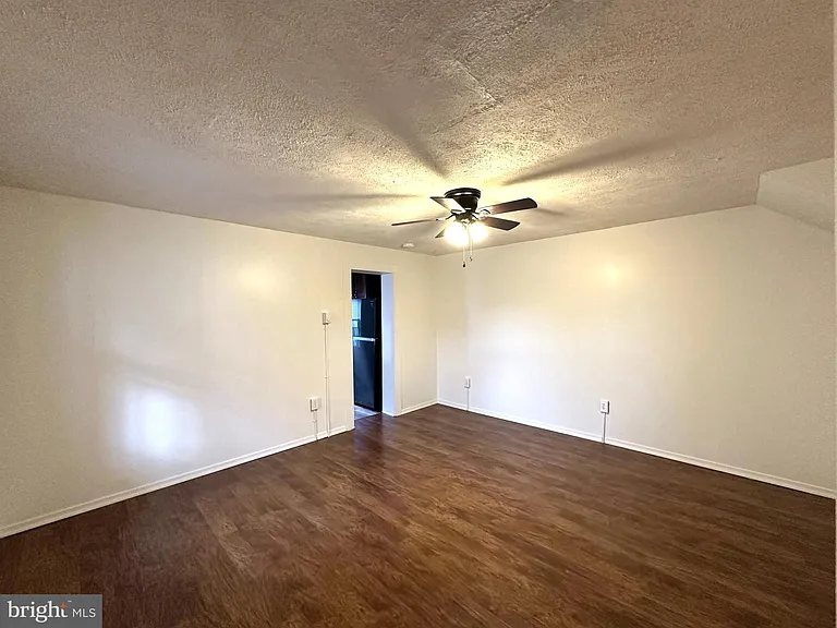 277 S Potomac St #3 — Photo 7