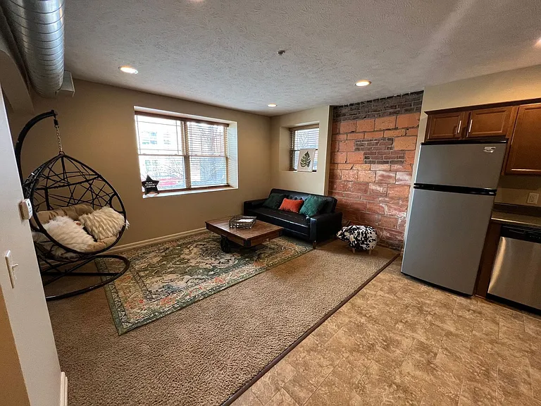 3005 Harney St — Photo 14