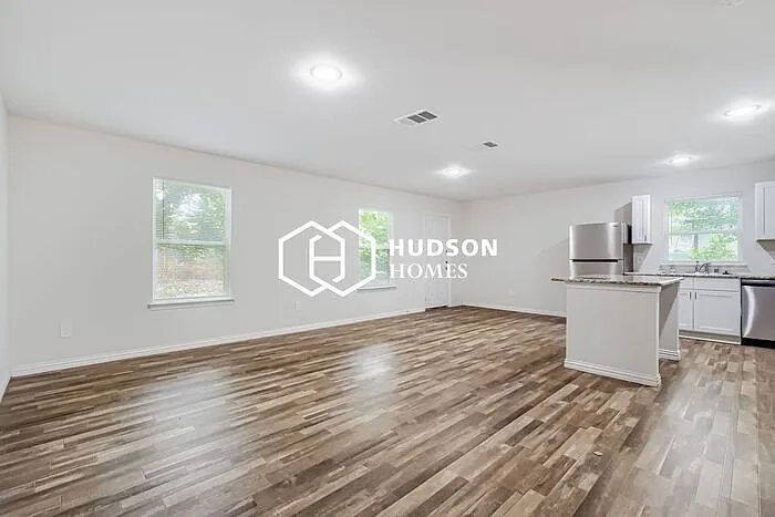 3619 York St — Photo 4