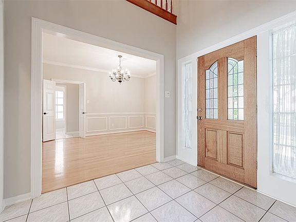 5th image of 16711 Chestnut Meadow Ct